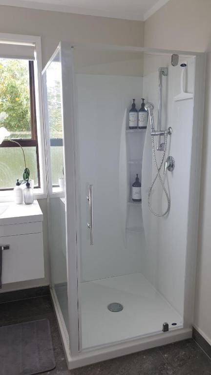 Coastal Escape in Mairangi Bay - View 7