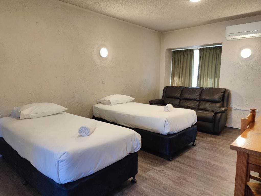 Kings Court Motor Lodge - View 7