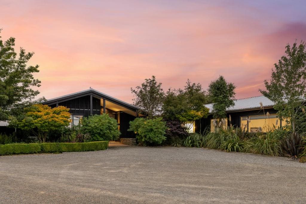 Mackenzie Country Lodge - View 7