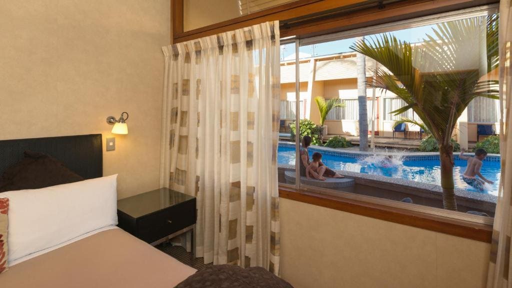 Oasis Beach Motel - View 2