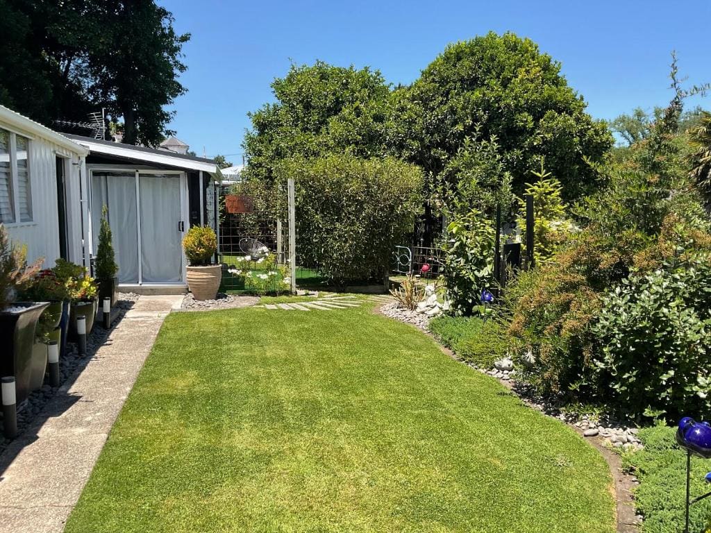 Orange Tree Cottage - garden hideaway - View 4
