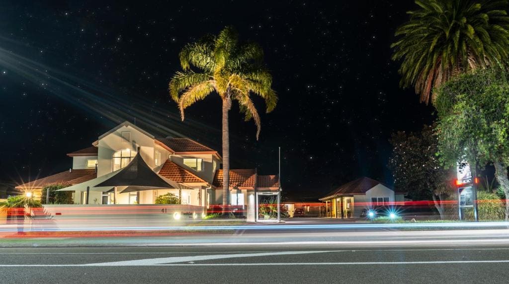 Pacific Coast Motor Lodge - Main view