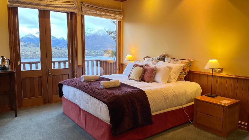 Pencarrow Boutique Lodge - View 7