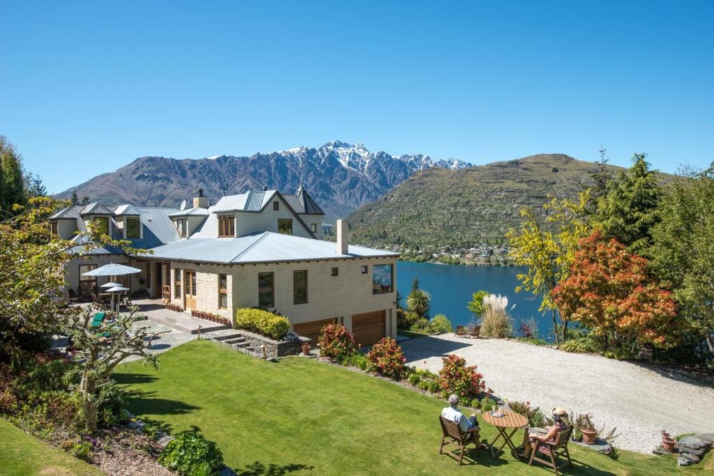 Pencarrow Boutique Lodge - Main view