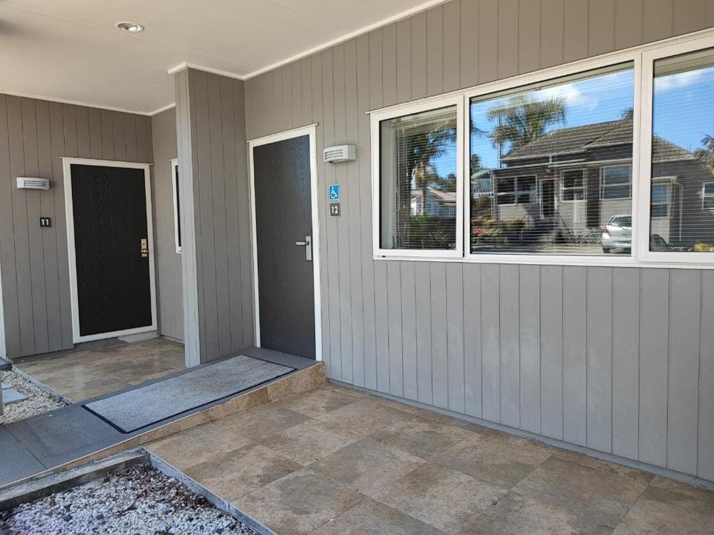 Phoenix Palm Motel - View 3