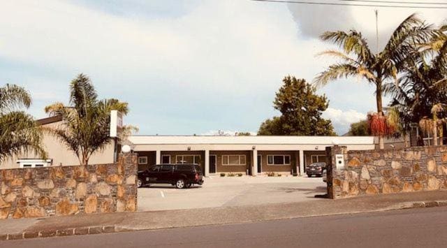 Phoenix Palm Motel - Main view