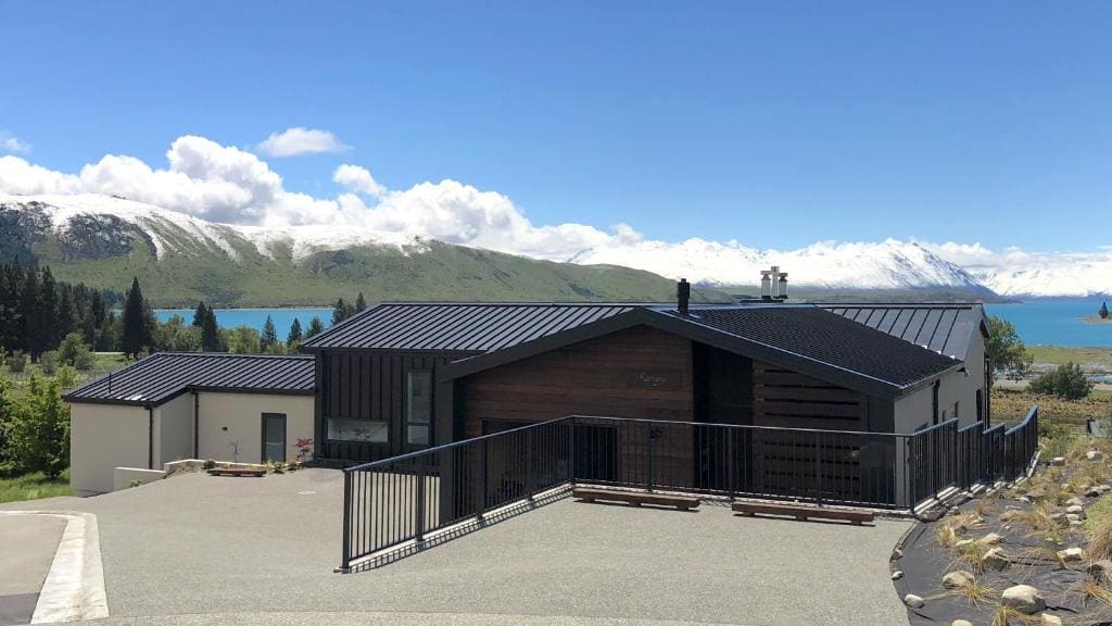 Ranginui At Lake Tekapo - Main view