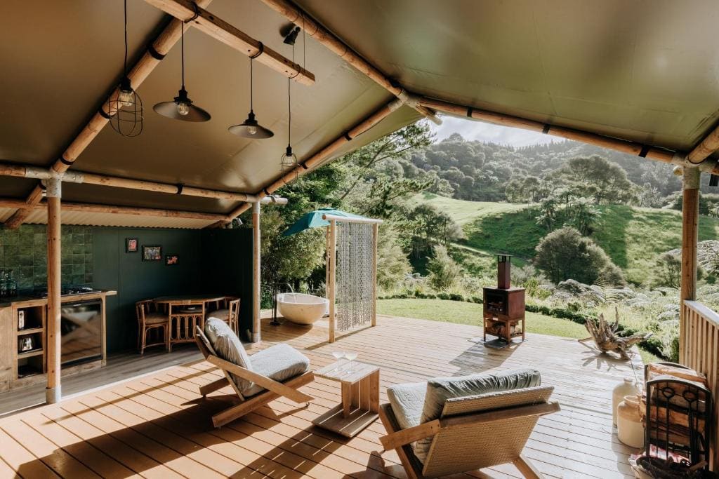 Jungle Den - Main view