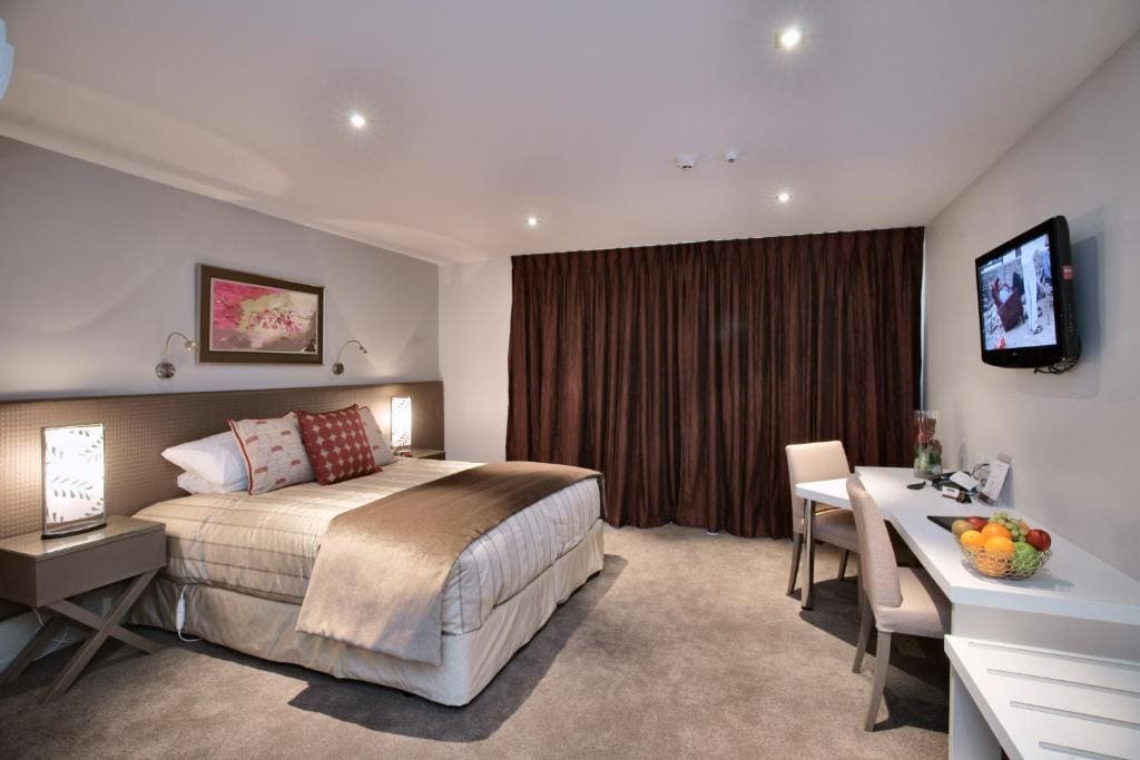 The St James Premium Accommodation - View 7