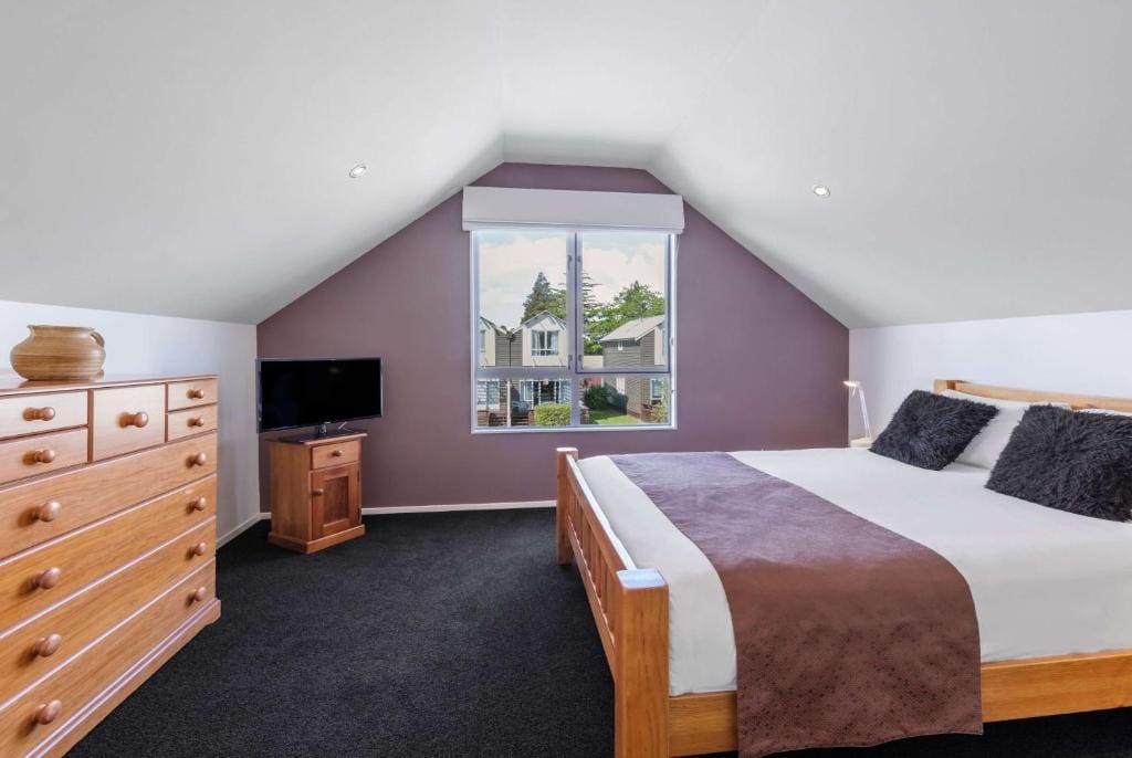 Ramada Resort By Wyndham Rotorua Marama - View 2