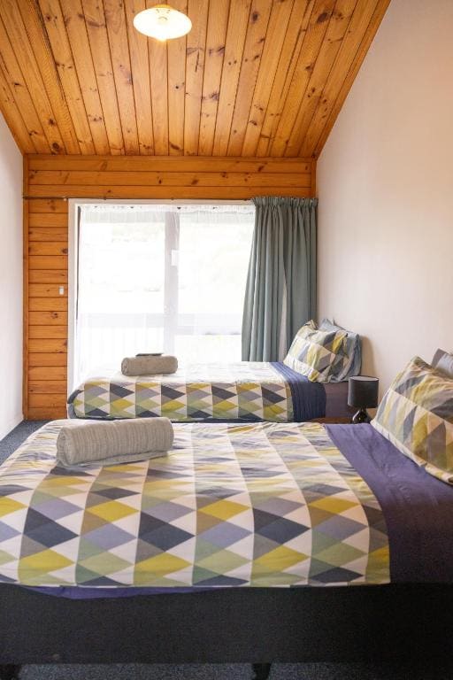 Bay of Islands Lodge - Main view