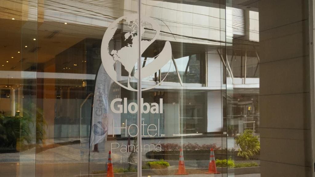 Global Hotel Panama - Main view