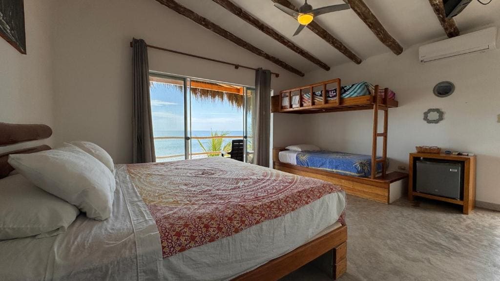 Baja Canoas Hotel - View 2