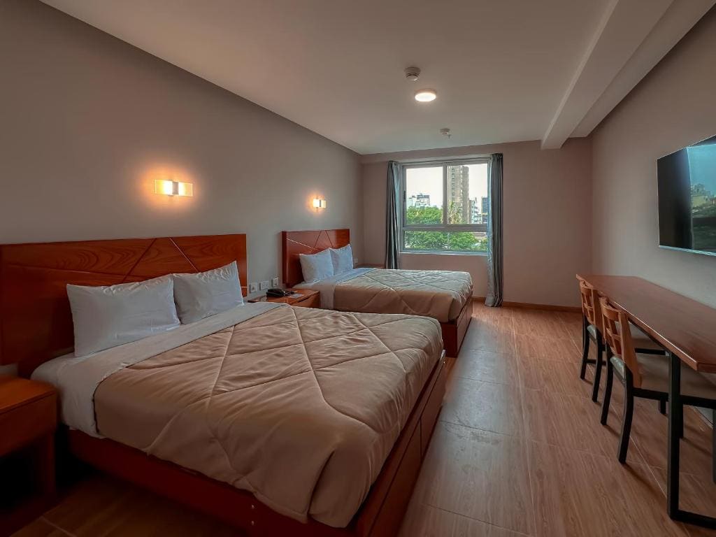 MIRAFLORES CITY HOTEL - View 2