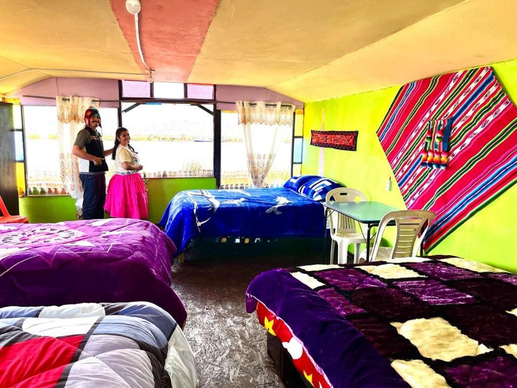 Urosfood & Titiqaqa Lodge - View 2