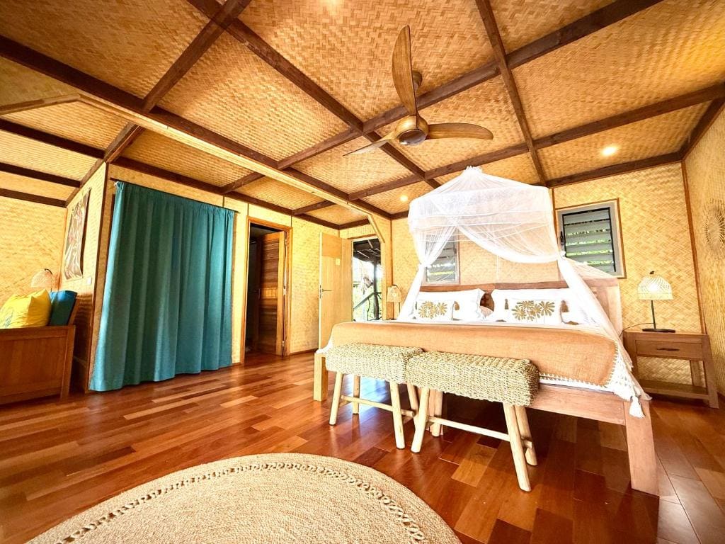 EDEN Private Island TAHAA - View 3