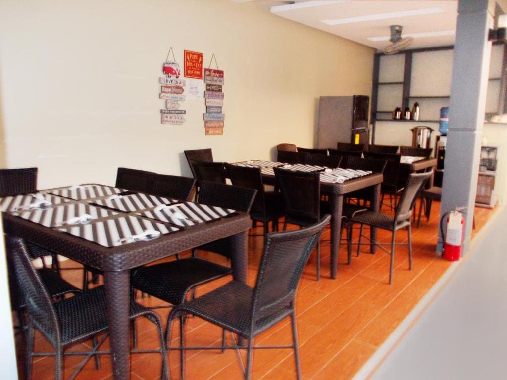 Abrhys Ridge Inn - View 5