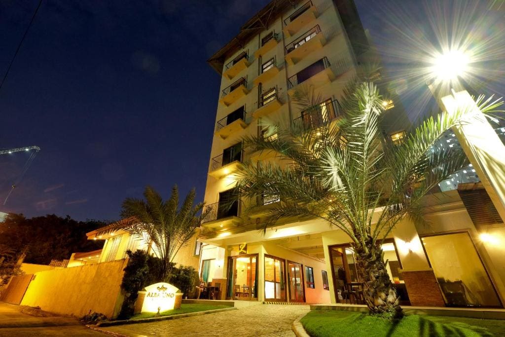 Alba Uno Hotel - Main view