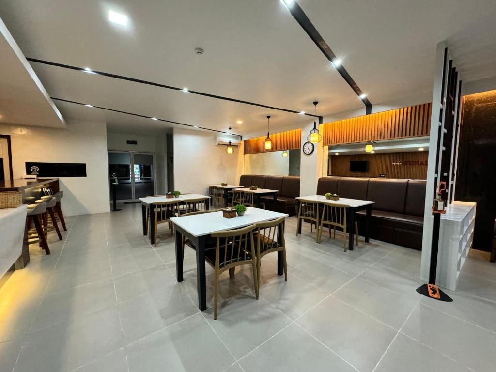 Ariano's Inn - View 7