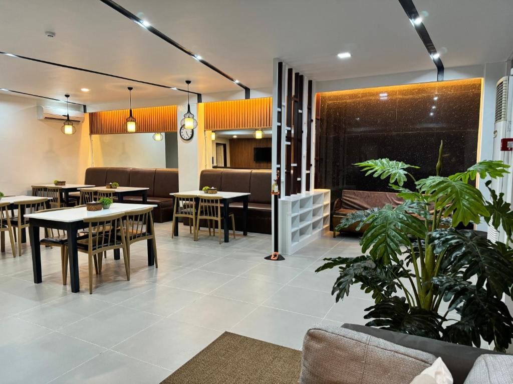 Ariano's Inn - View 3