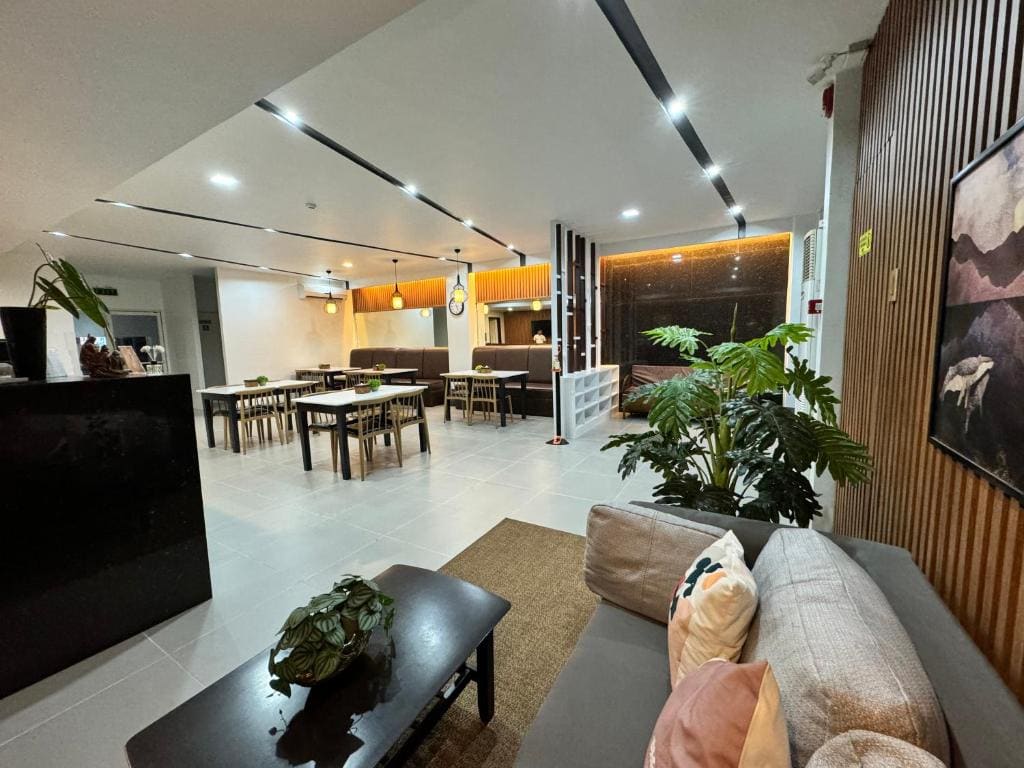 Ariano's Inn - View 4