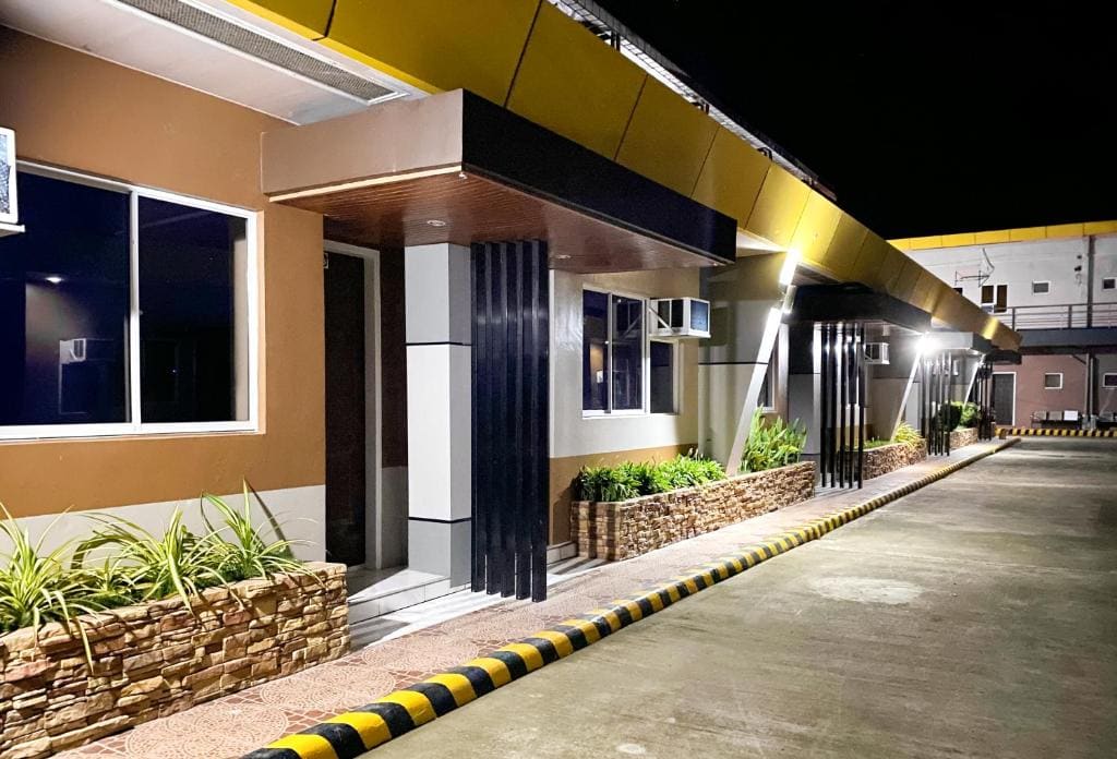 Ariano's Inn - View 5