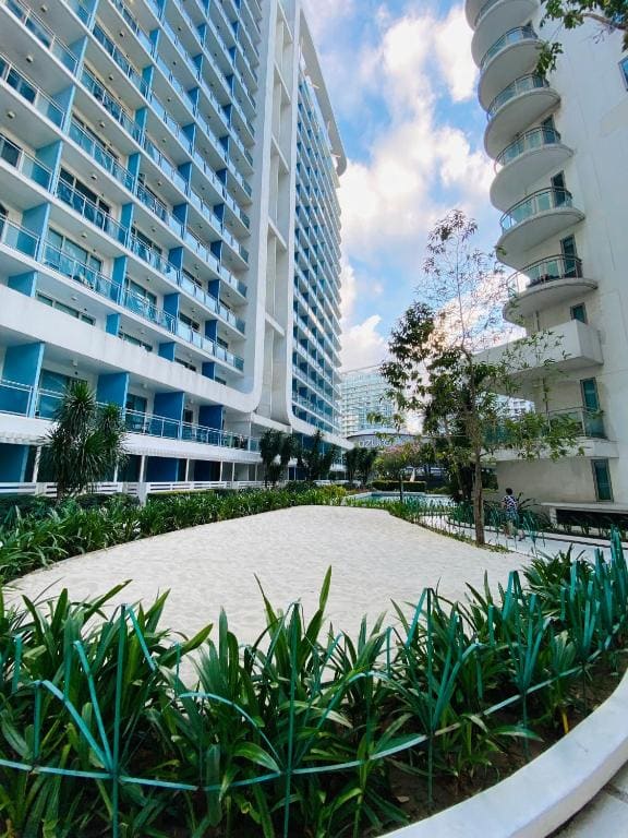 Azure staycation by scarlet suites - Main view