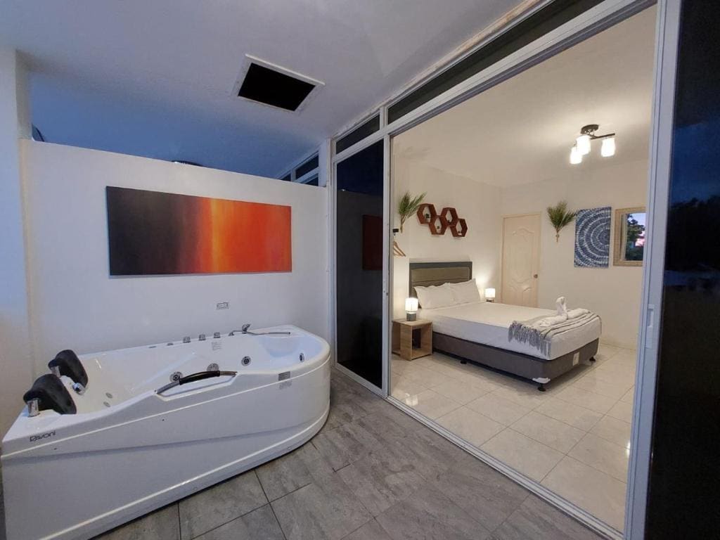 Bonsai Jacuzzi Suites - View 7