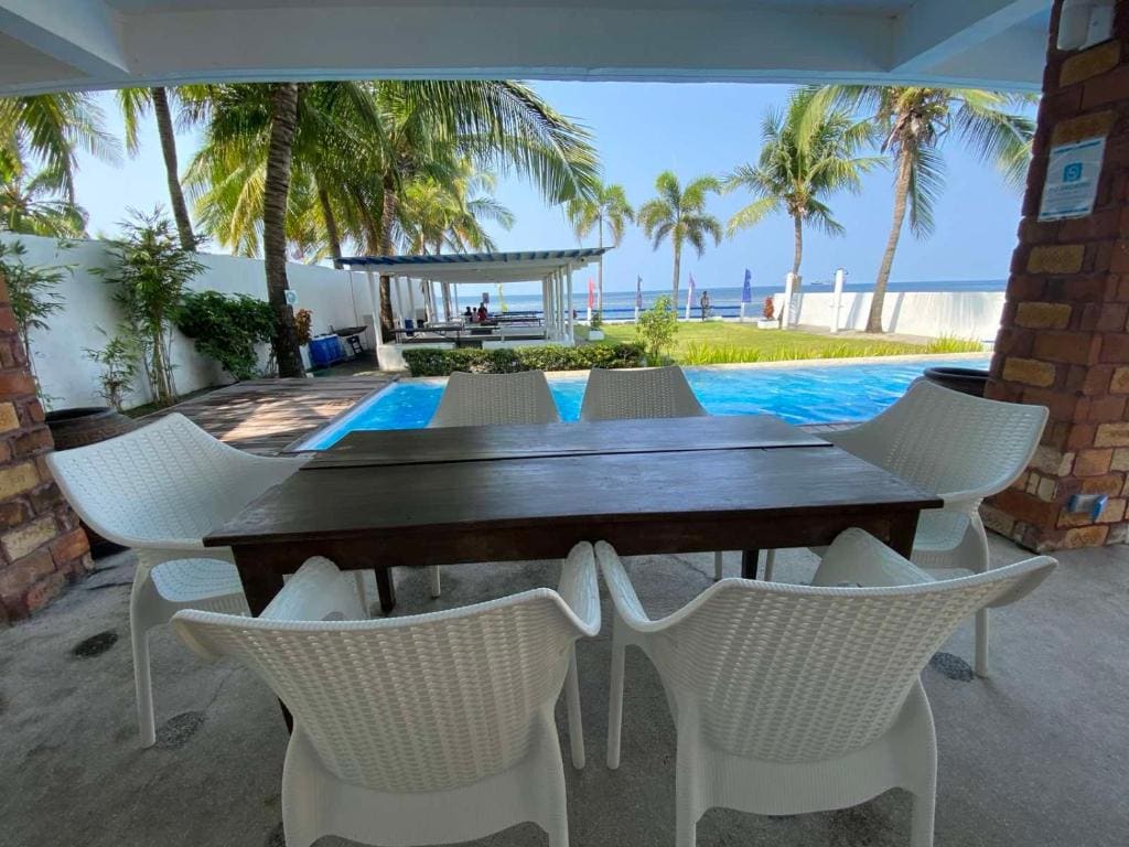 Brizo Hotel and Beach Resort Bataan - View 3