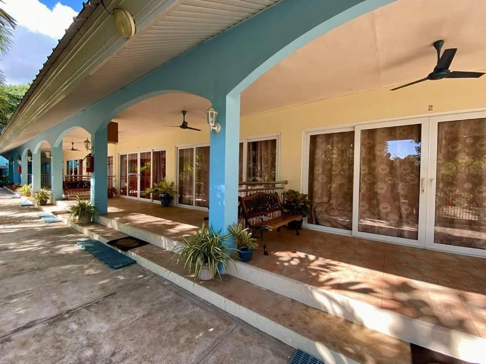 Camotes Seaside Tourist Inn - Camao Resort - Main view