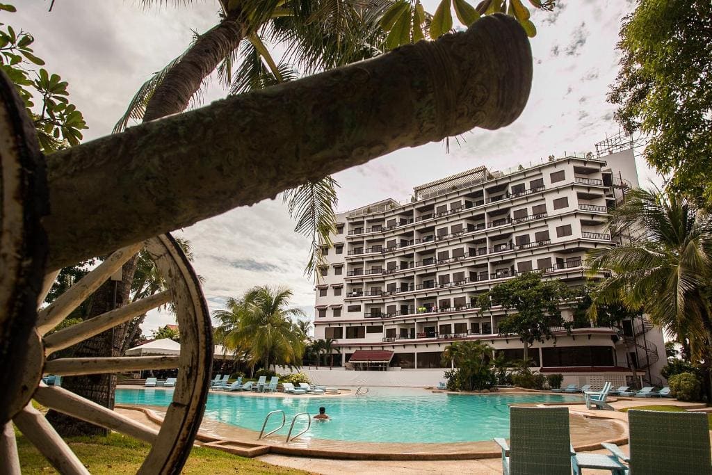 Cebu White Sands Resort and Spa - Main view