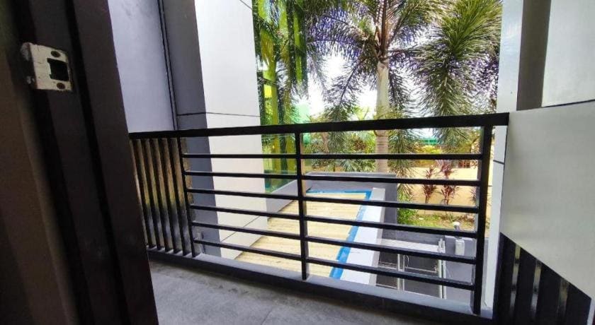 Ecoland 88 Apartelle and Suite near SM Davao - View 4
