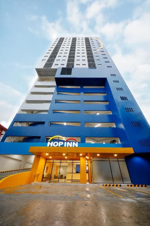 Hop Inn Hotel North EDSA Quezon City - Main view