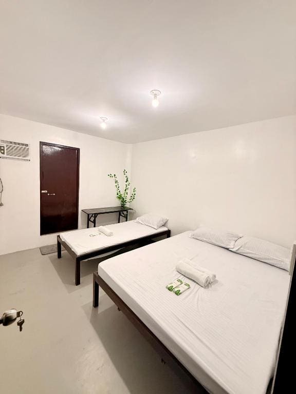 Inn Convenience - View 2