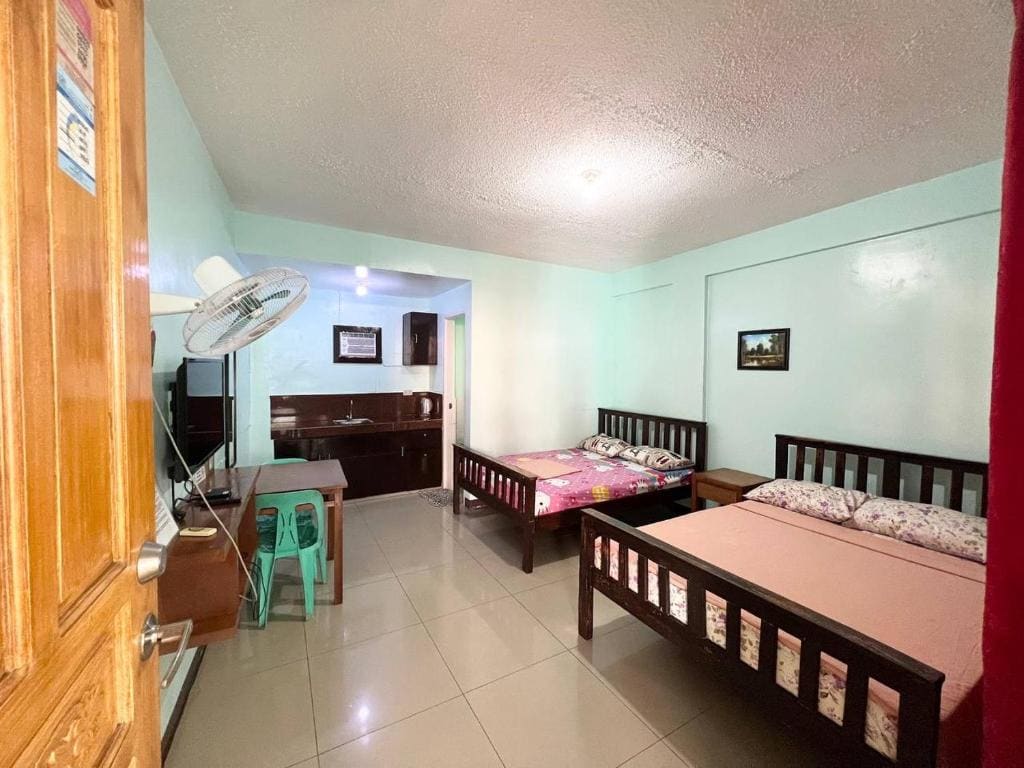 JEMZ Tagaytay Budget Transient - View 2