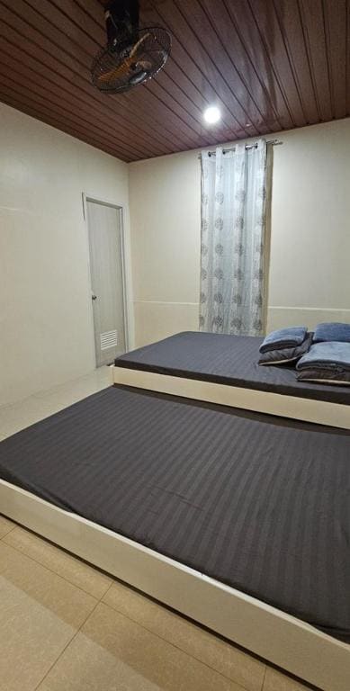 Jorge's Economy Room - View 6