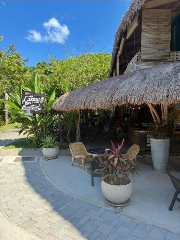 Lakwa Motel Lio - Main view