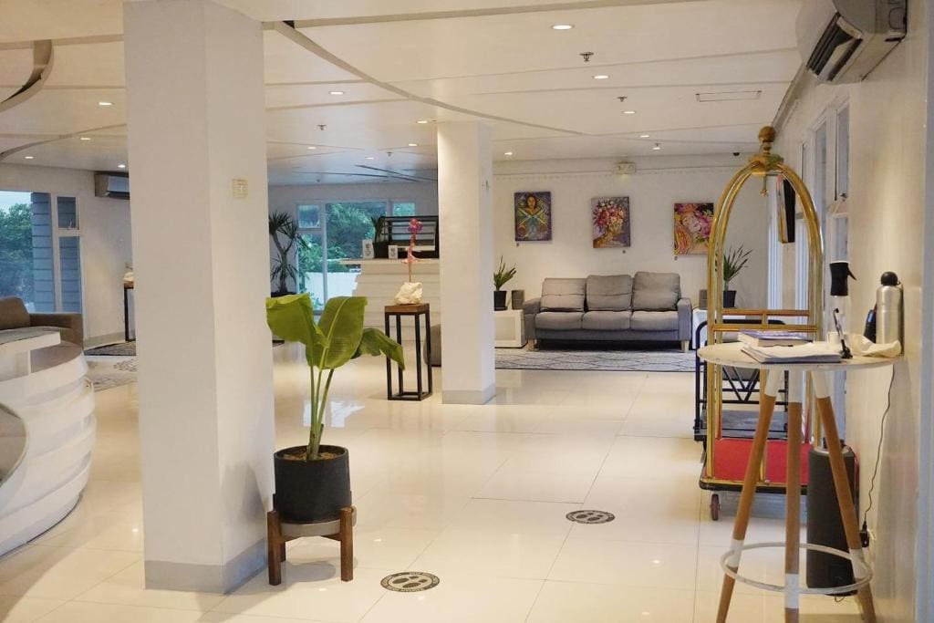 LeBlanc Hotel - View 4