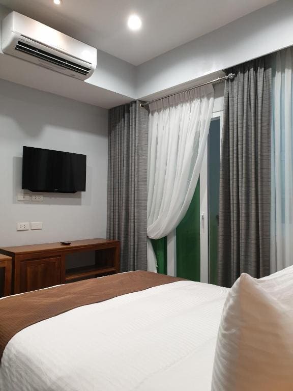 Leez Inn Makati - View 7