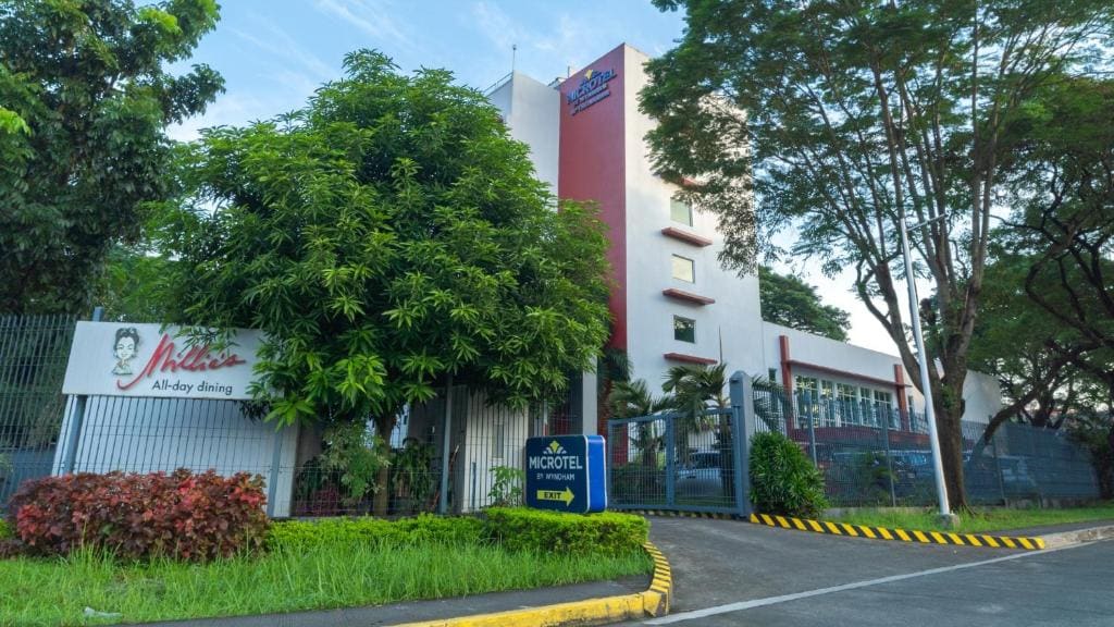 Microtel by Wyndham UP Technohub - Main view