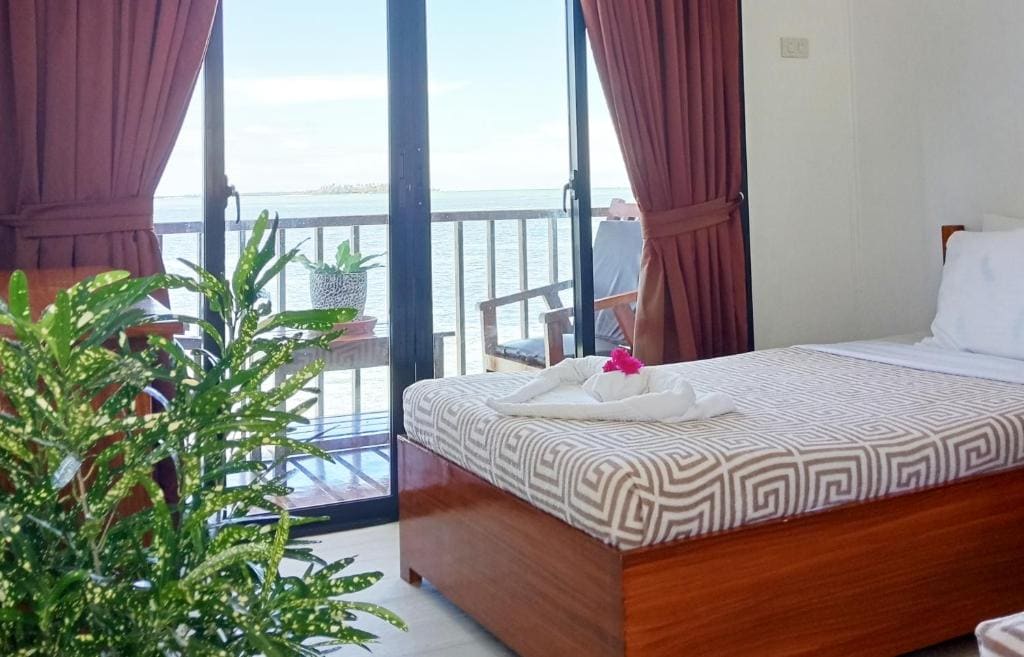 Nalusuan Island Resort and Marine Sanctuary - View 2