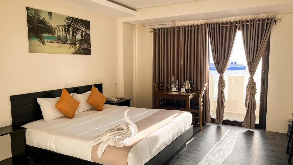 Navarro Hotel - View 2