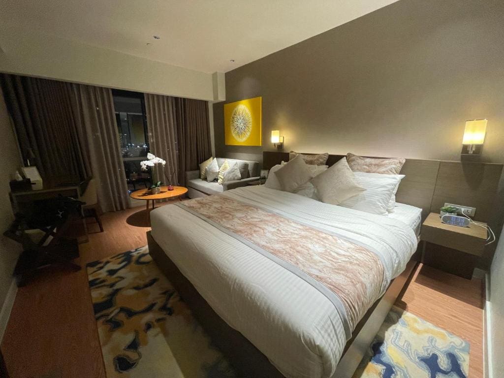 MADR Excellence at Novotel Manila Hotel Residence Acqua - View 2