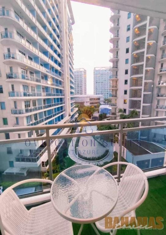 Azure Staycation by Oveecation Suites - View 4