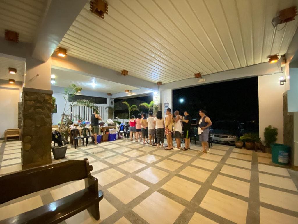 Pacific Waves Inn - View 4