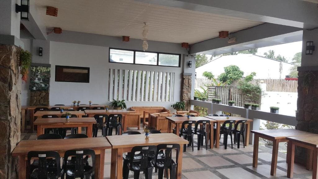 Pacific Waves Inn - View 3