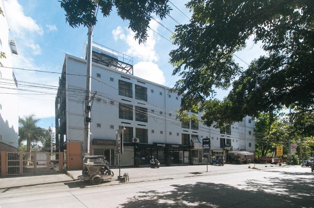 RedDoorz at Coral Tree Residences - Main view