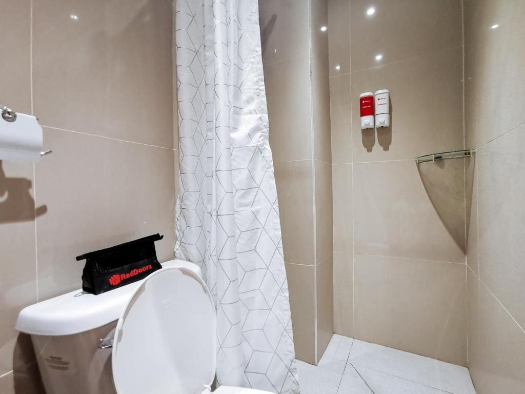 RedDoorz Plus near Bangko Sentral Ng Pilipinas Davao - View 7