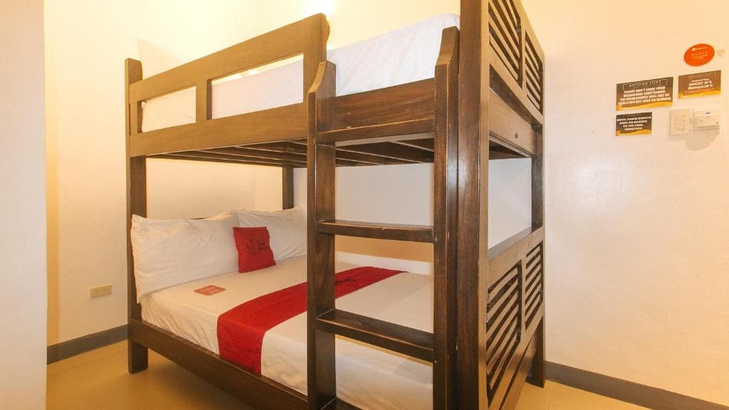 RedDoorz Antons Loft Designer Resort Pansol Calamba Laguna - View 7