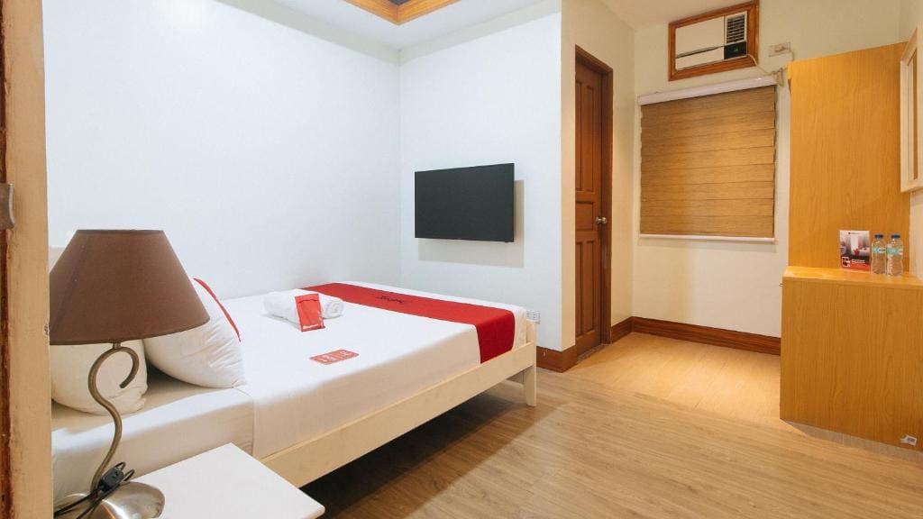 RedDoorz Premium @ Nick Hotel Gerona Tarlac - View 6